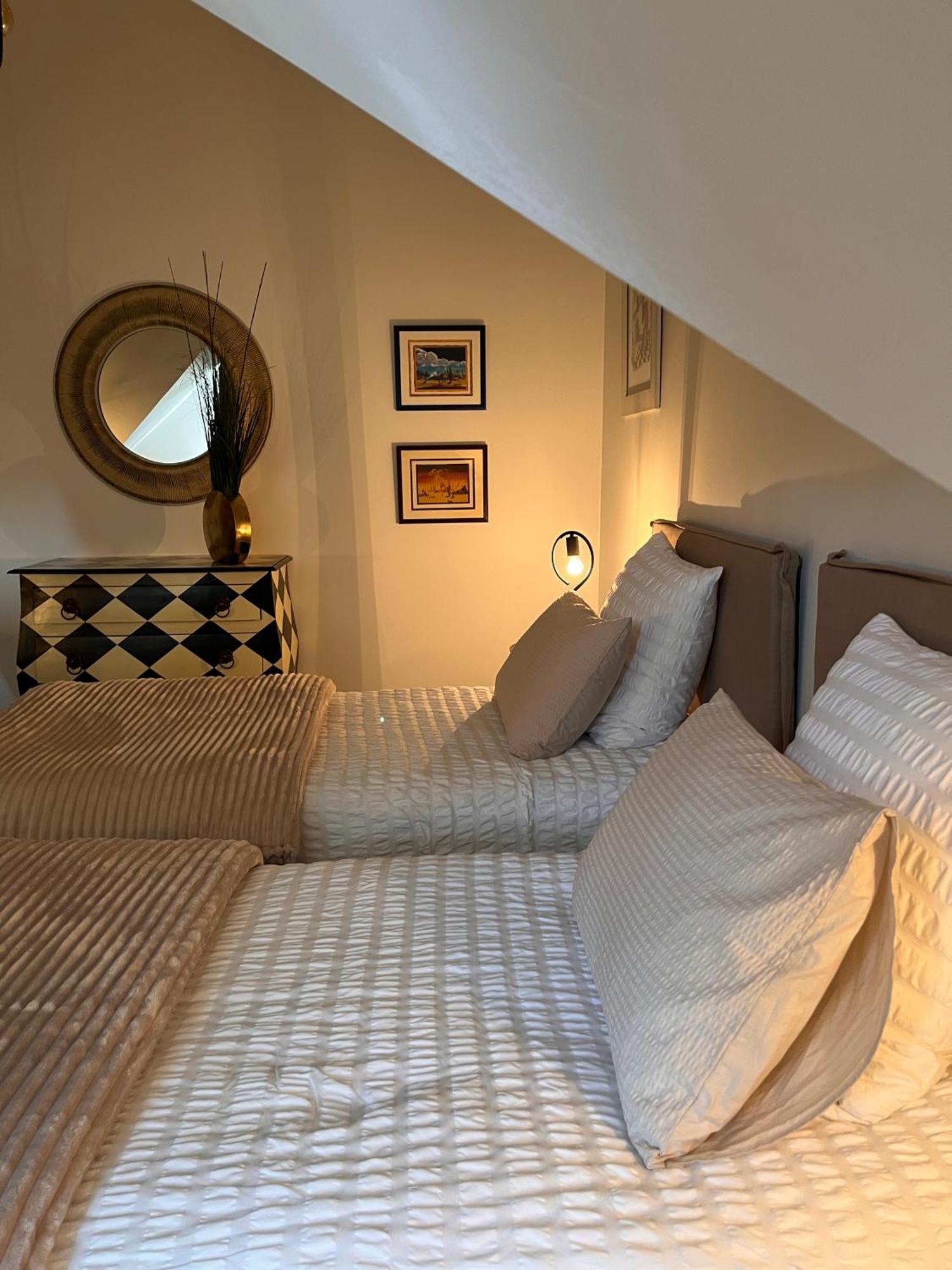 Bed and Breakfast La Sellerie Romagne  Екстер'єр фото